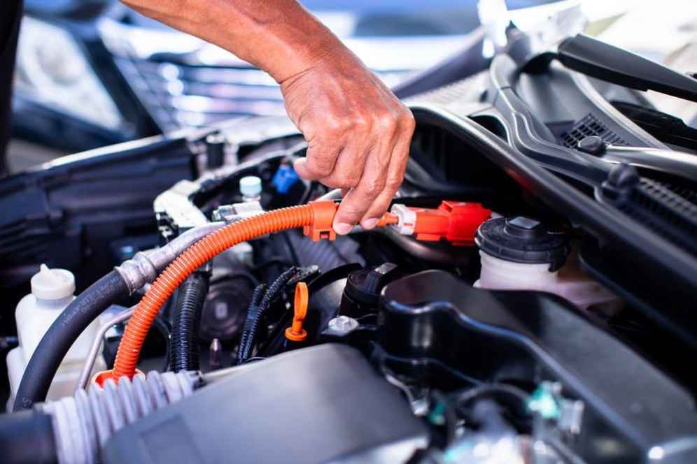 Hybrid Vehicle Battery Replacement
