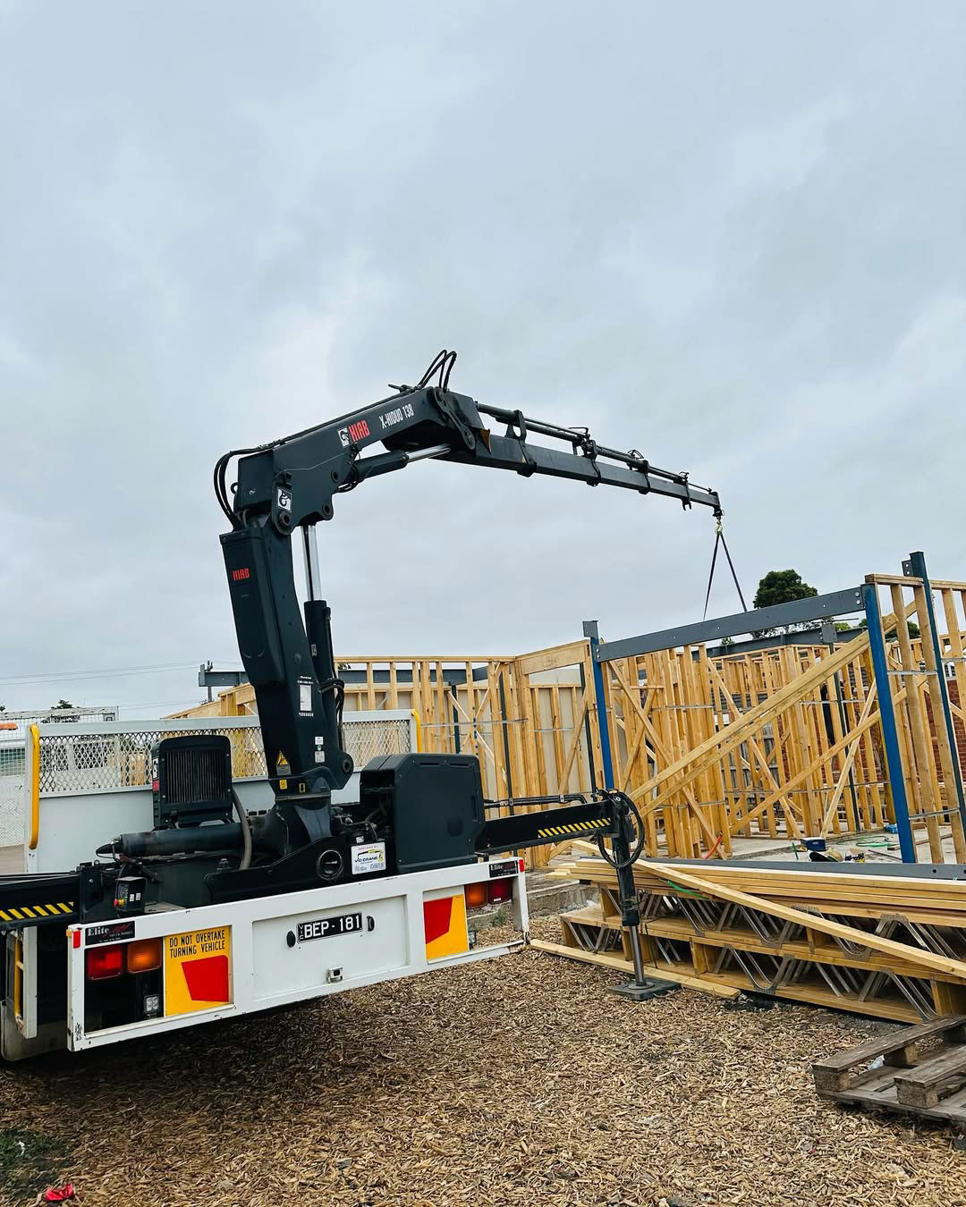 crane hire image